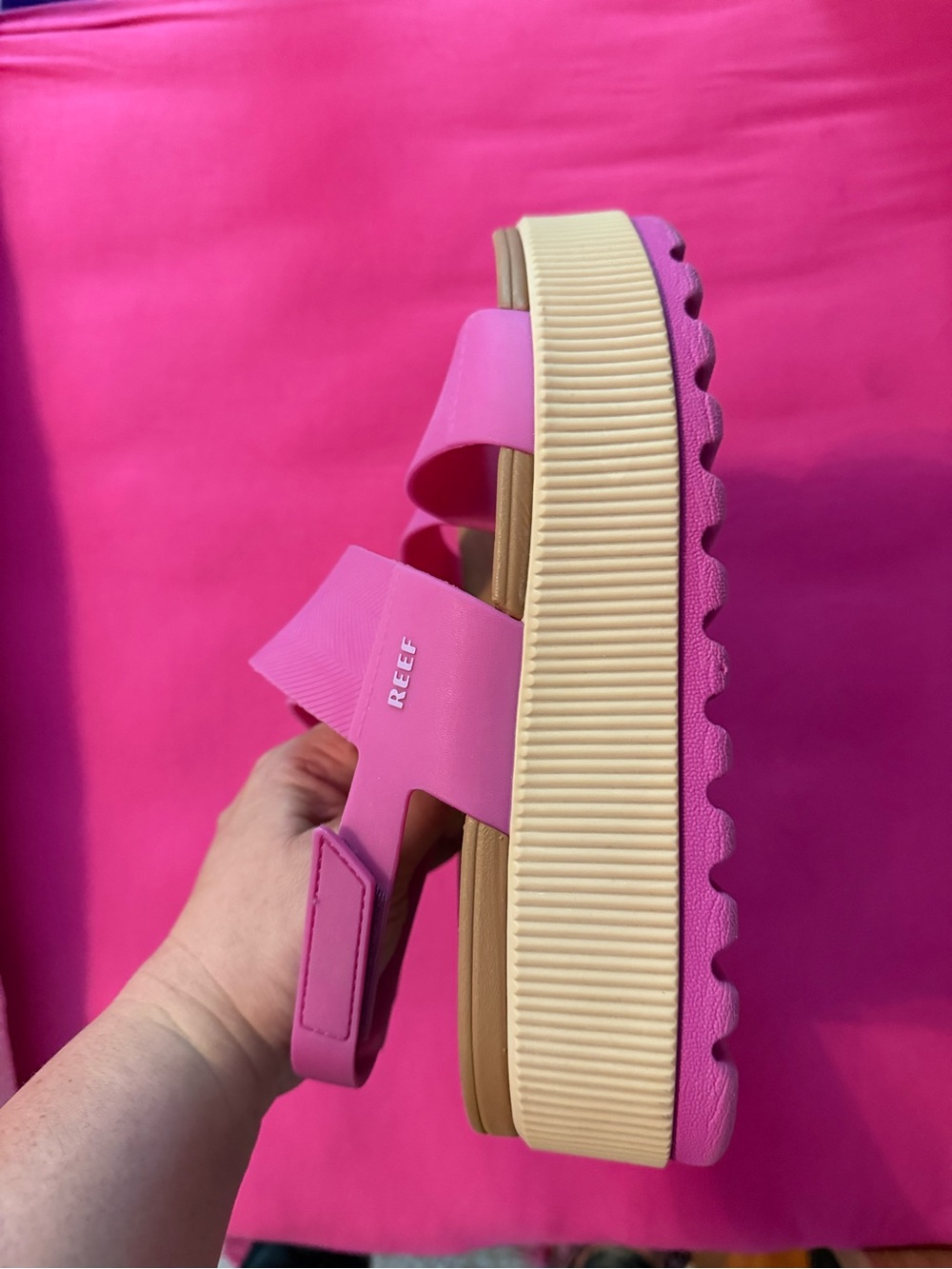 REEF  out of stock Water Vista Higher
Women's Water-Friendly Sandals in orchid - Picture 2 of 5